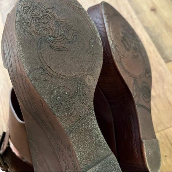 Bull Boxer Wedge Heels - Picture 3 of 4